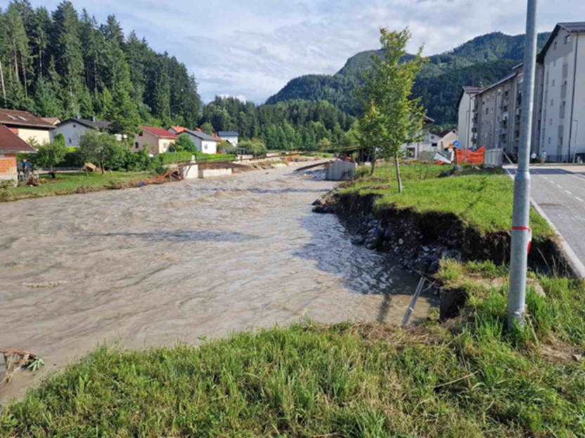 Nedokončan Roblekov most po poplavah (Foto DRSV, avgust 2023) Nedokončan Roblekov most po poplavah (Foto DRSV, avgust 2023)