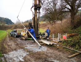 Izvedba geološko geomehanskih preiskav na Poljani Poljana