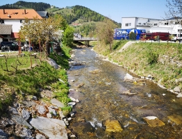 Mislinja v Slovenj Gradcu. Reka Mislinja